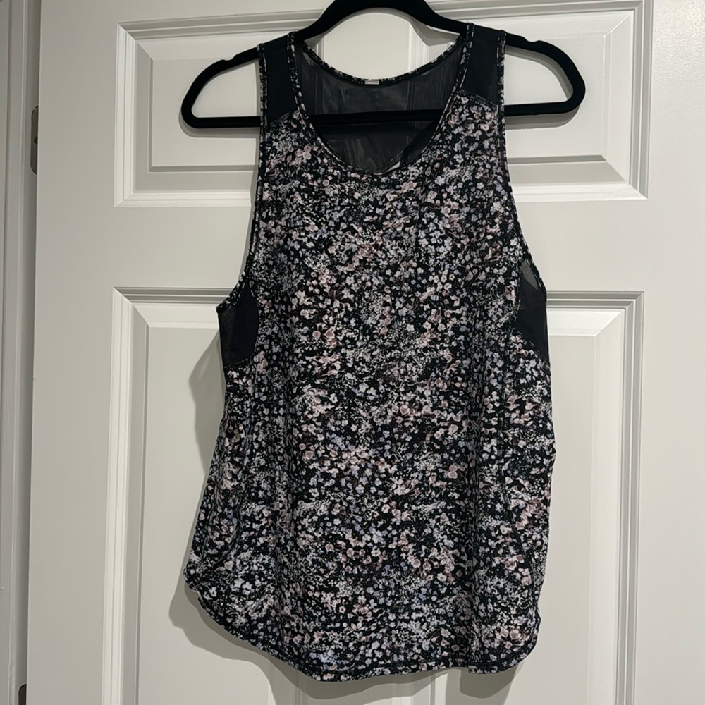 Lulu Lemon sculpt tank